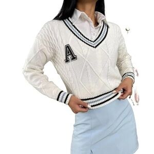 New Preppy Knit Creme & Blue Sweater V-Neck Long Sleeves Size Small
